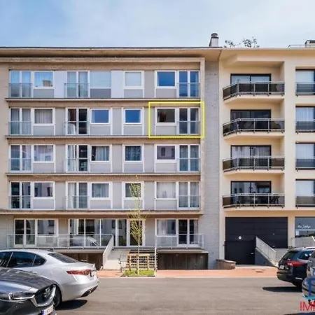 Appartement place Léopold 1er à la panne à 100m de la plage Extérieur photo