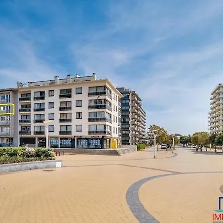 Appartement place Léopold 1er à la panne à 100m de la plage Extérieur photo