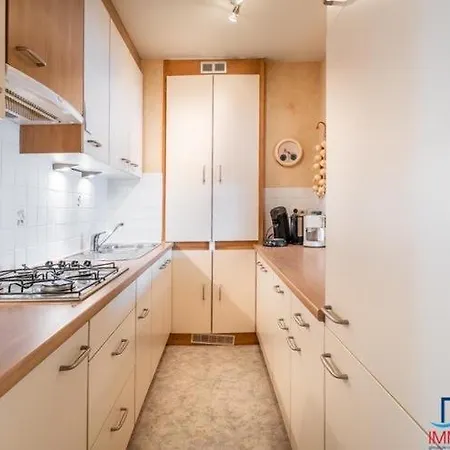 Appartement place Léopold 1er à la panne à 100m de la plage Extérieur photo